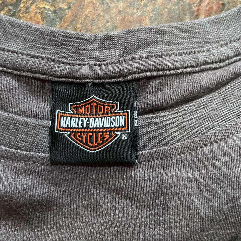 Women’s Harley-Davidson Sturgis motorcycle gray shirt sleeve tee shirt. Size 2XL